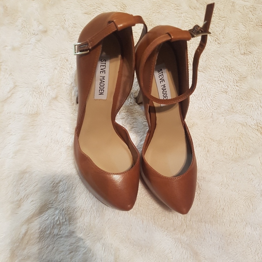 Used high heel shoes